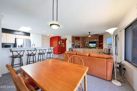 Dining - 9932 N 16th Pl E, Phoenix, AZ 85020 photo 2 of 2