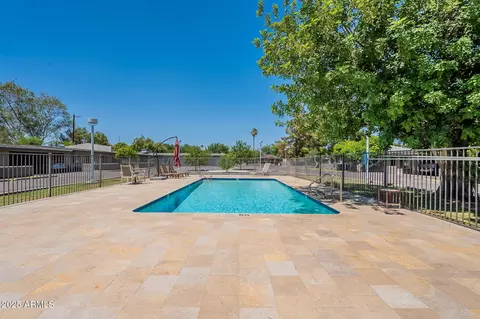 Exterior - 1219 E Colter St #8, Phoenix, AZ 85014 photo 3 of 4