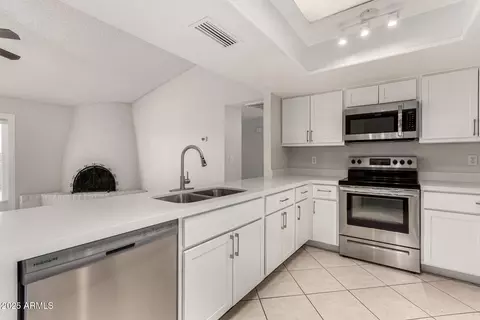 Kitchen - 4510 N 105th Ave, Phoenix, AZ 85037 photo 2 of 4