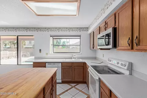 987 E Divot Dr, Tempe, AZ 85283 photo 13