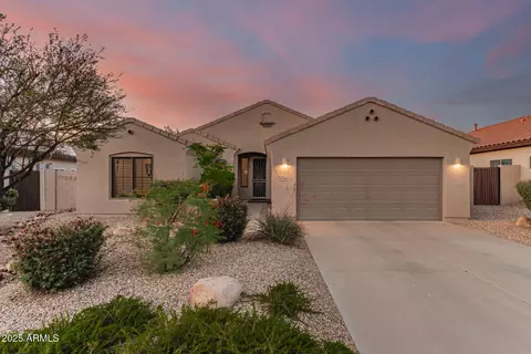 17562 W Desert Sage Dr, Goodyear, AZ 85338