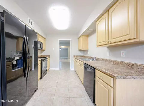Kitchen - 7439 Ed Rice Ave, Mesa, AZ 85208 photo 4 of 4