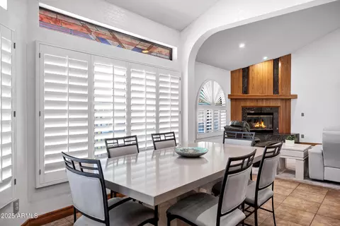 Dining - 322 E Gary Cir, Mesa, AZ 85201 photo 2 of 3