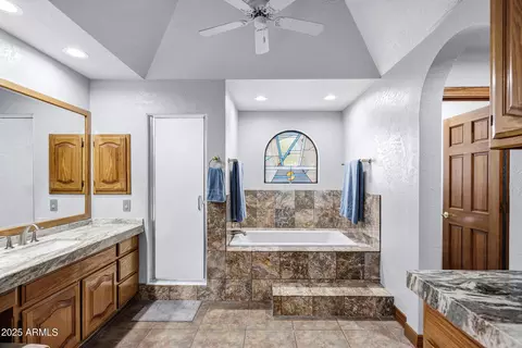 Bath - 322 E Gary Cir, Mesa, AZ 85201 photo 3 of 6