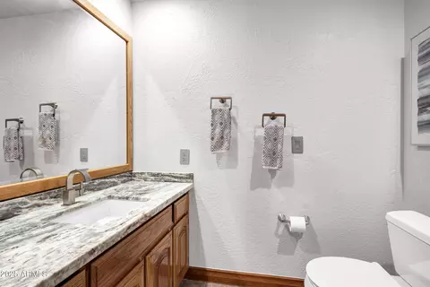 Bath - 322 E Gary Cir, Mesa, AZ 85201 photo 2 of 6