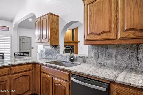 Kitchen - 322 E Gary Cir, Mesa, AZ 85201 photo 6 of 8