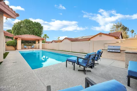 Exterior - 322 E Gary Cir, Mesa, AZ 85201 photo 4 of 10