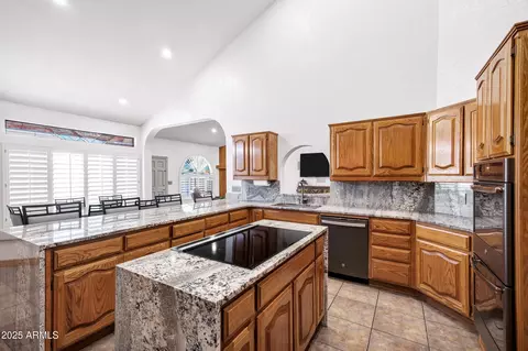 Kitchen - 322 E Gary Cir, Mesa, AZ 85201 photo 4 of 8