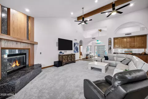 Living - 322 E Gary Cir, Mesa, AZ 85201 photo 2 of 3