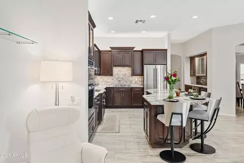 Kitchen - 9532 E Knoll Cir, Mesa, AZ 85207 photo 3 of 7