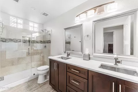 Bath - 9532 E Knoll Cir, Mesa, AZ 85207 photo 1 of 2