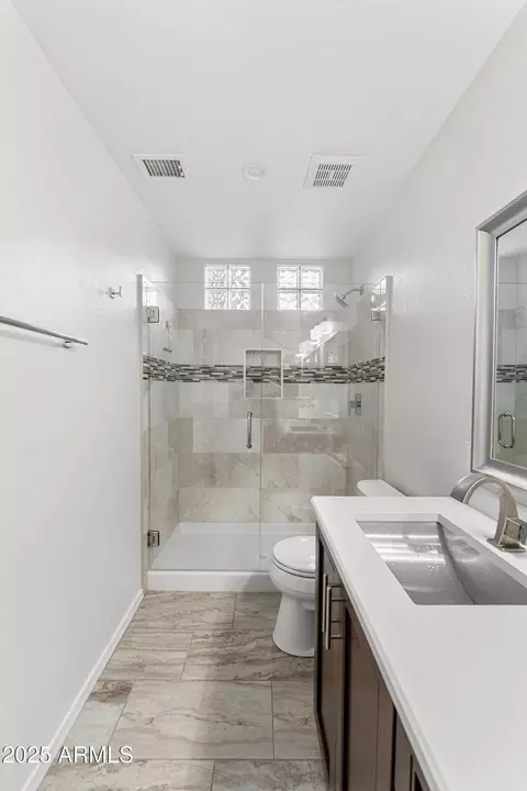 Bath - 9532 E Knoll Cir, Mesa, AZ 85207 photo 2 of 2
