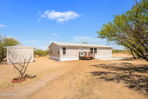 5863 E Dakota Rd, Hereford, AZ 85615