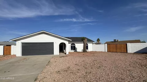 4125 W Villa Rita Dr, Glendale, AZ 85308