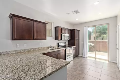Kitchen - 10331 W Devonshire Ave, Phoenix, AZ 85037 photo 1 of 2