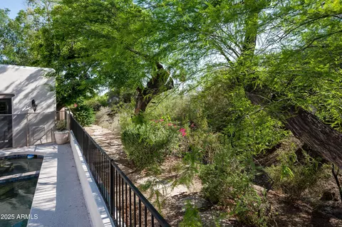 3186 E Stella Ln, Phoenix, AZ 85016 photo 35
