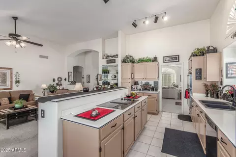 Kitchen - 17543 N Rainbow Cir, Surprise, AZ 85374 photo 4 of 6