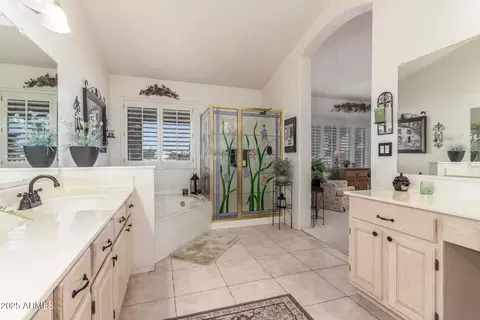 Bath - 17543 N Rainbow Cir, Surprise, AZ 85374 photo 2 of 3