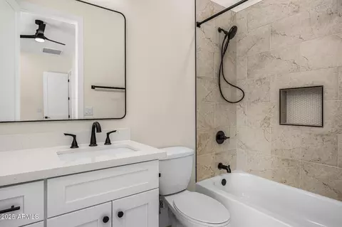 Bath - 4124 E Indianola Ave, Phoenix, AZ 85018 photo 7 of 8