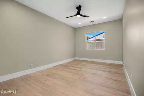 Bedroom - 4124 E Indianola Ave, Phoenix, AZ 85018 photo 4 of 6