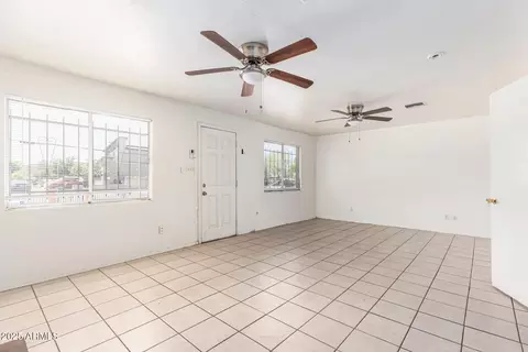 Living - 2401 N 27th St, Phoenix, AZ 85008 photo 3 of 6
