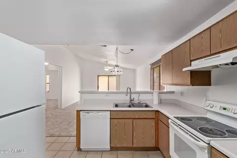 330 S Valley Dr, Apache Junction, AZ 85120 photo 3