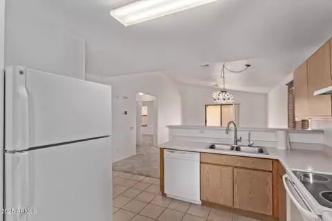 330 S Valley Dr, Apache Junction, AZ 85120 photo 9