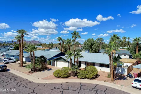 8326 E Valley View Rd, Scottsdale, AZ 85250