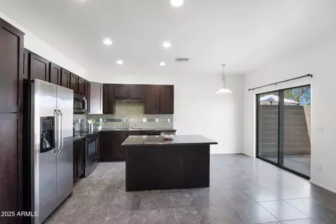 Kitchen - 3113 E Danbury Rd #10, Phoenix, AZ 85032 photo 1 of 2