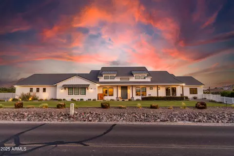 2971 E Coldwater Blvd, Gilbert, AZ 85298