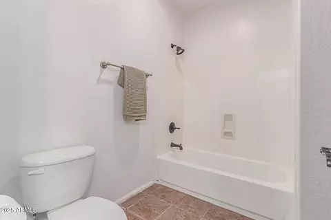 Bath - 3030 E Camellia Dr, Gilbert, AZ 85296 photo 5 of 5