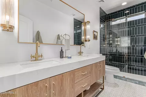 Bath - 3030 E Camellia Dr, Gilbert, AZ 85296 photo 3 of 5