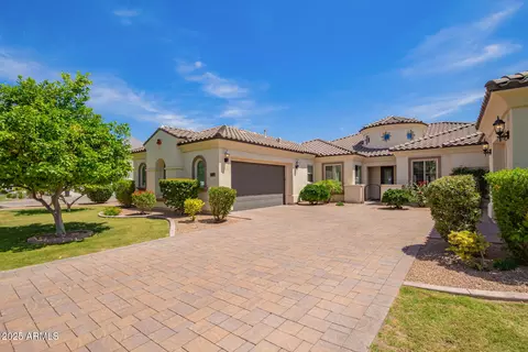 Exterior - 2457 E Melrose St, Mesa, AZ 85213 photo 4 of 14