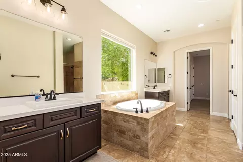 Bath - 2457 E Melrose St, Mesa, AZ 85213 photo 2 of 6
