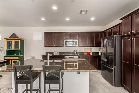 Kitchen - 3783 E Stiles Ln, Gilbert, AZ 85295 photo 2 of 4