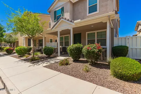 Exterior - 3783 E Stiles Ln, Gilbert, AZ 85295 photo 3 of 9