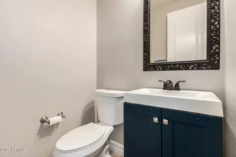 Bath - 3824 E Parkside Ln, Phoenix, AZ 85050 photo 1 of 4