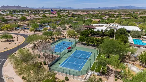 View/Area - 3824 E Parkside Ln, Phoenix, AZ 85050 photo 3 of 8