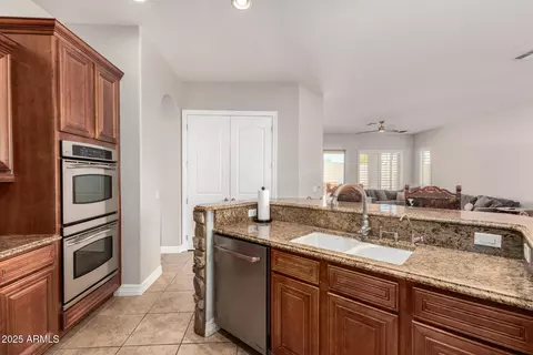 Kitchen - 3824 E Parkside Ln, Phoenix, AZ 85050 photo 3 of 3