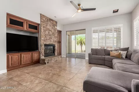 Living - 3824 E Parkside Ln, Phoenix, AZ 85050 photo 4 of 6