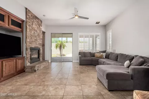 Living - 3824 E Parkside Ln, Phoenix, AZ 85050 photo 5 of 6