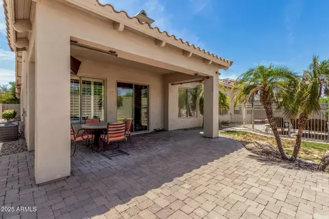 Exterior - 3824 E Parkside Ln, Phoenix, AZ 85050 photo 5 of 11