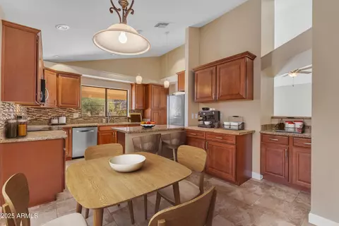 Kitchen - 15232 S 36th Pl, Phoenix, AZ 85044 photo 6 of 6