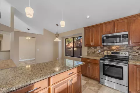 Kitchen - 15232 S 36th Pl, Phoenix, AZ 85044 photo 2 of 6