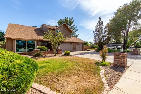 Exterior - 4601 E Sunnyside Ln, Phoenix, AZ 85032 photo 2 of 8
