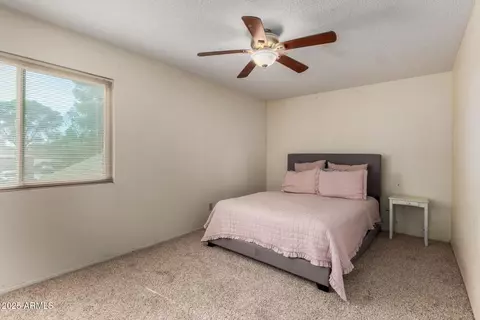 Bedroom - 4601 E Sunnyside Ln, Phoenix, AZ 85032 photo 4 of 5