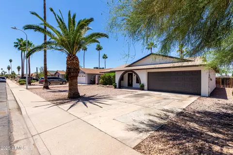 2220 S Cottonwood Dr, Tempe, AZ 85282