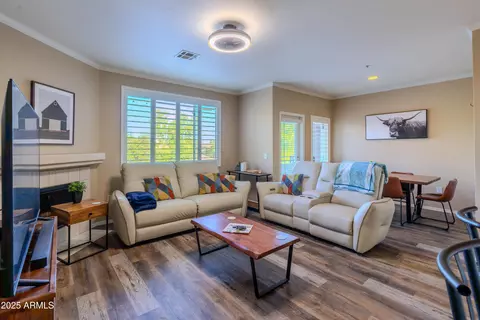 5345 E Van Buren St #307, Phoenix, AZ 85008