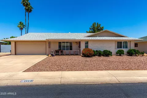 10126 W Sombrero Cir, Sun City, AZ 85373