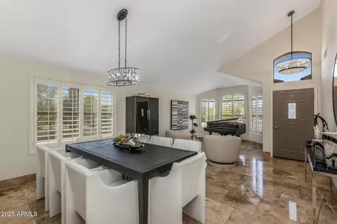Dining - 4605 E Swilling Rd, Phoenix, AZ 85050 photo 4 of 4